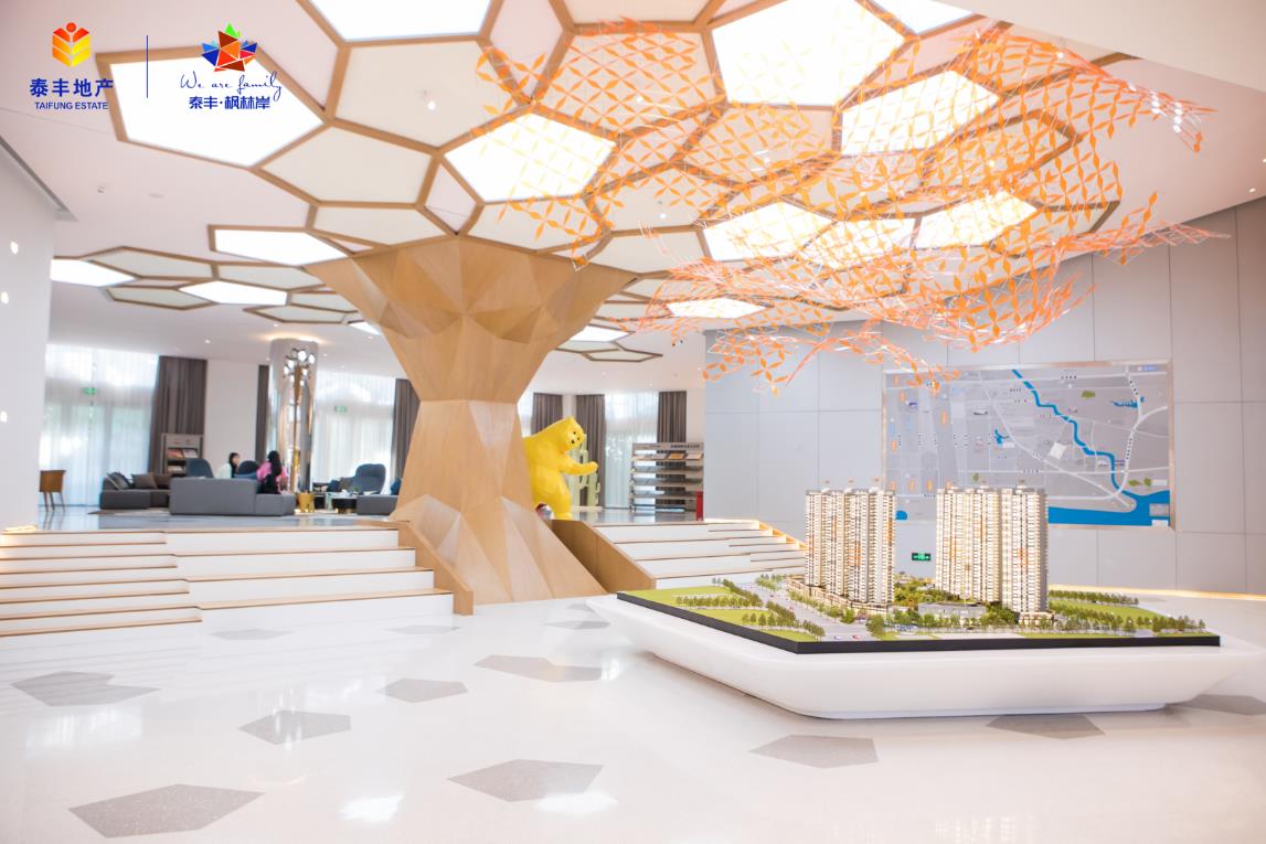 1008-3-6.jpg 1008-3-6.jpg